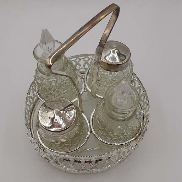Vintage Elegance Silver Plated Cruet Salt and Pepper Set in Caddy Tableware - Picture 5 of 5